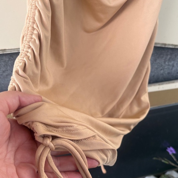 Superdown Tan Backless Ruched Dress - Picture 5 of 7